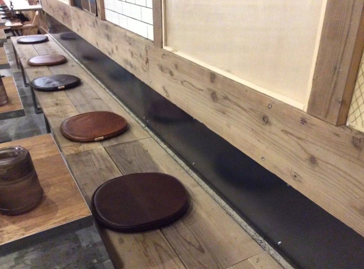 古材スツールの3つの魅力